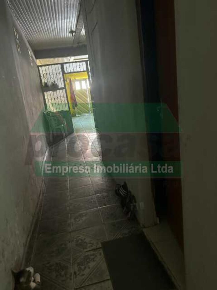 Casa à venda com 3 quartos, 100m² - Foto 2
