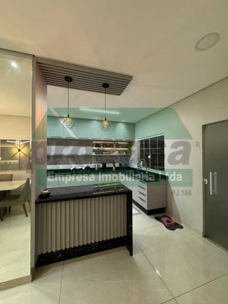 Casa à venda com 3 quartos, 180m² - Foto 3