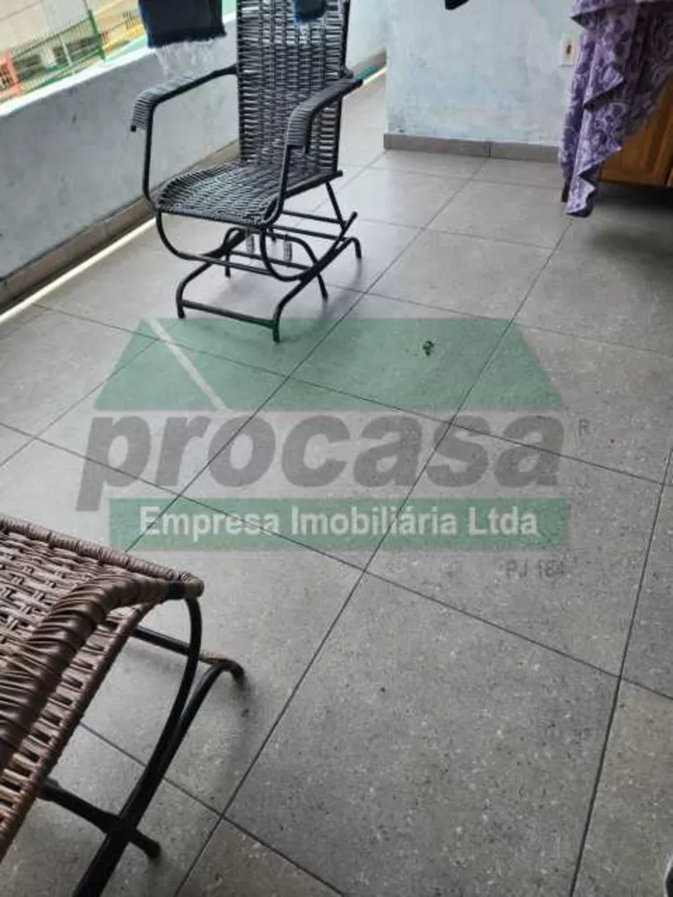 Casa à venda com 3 quartos, 250m² - Foto 3