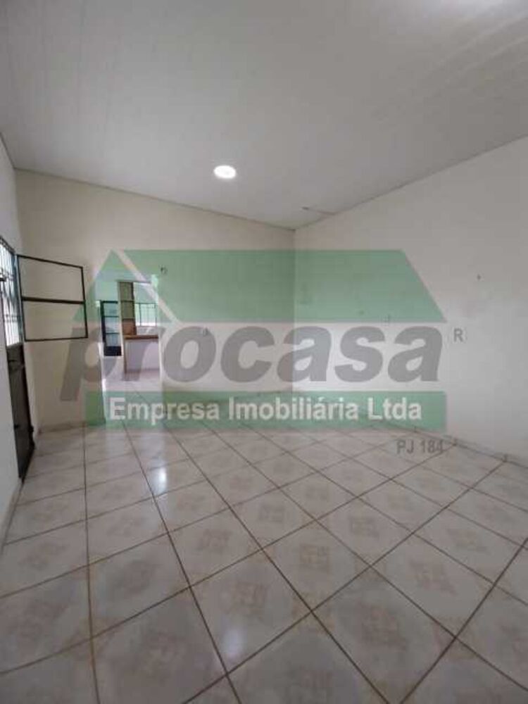 Casa à venda com 2 quartos, 300m² - Foto 6