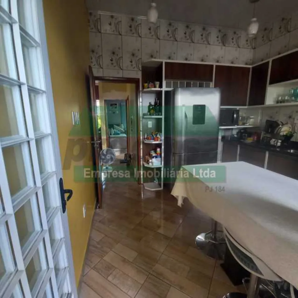 Casa, 5 quartos, 240 m² - Foto 2