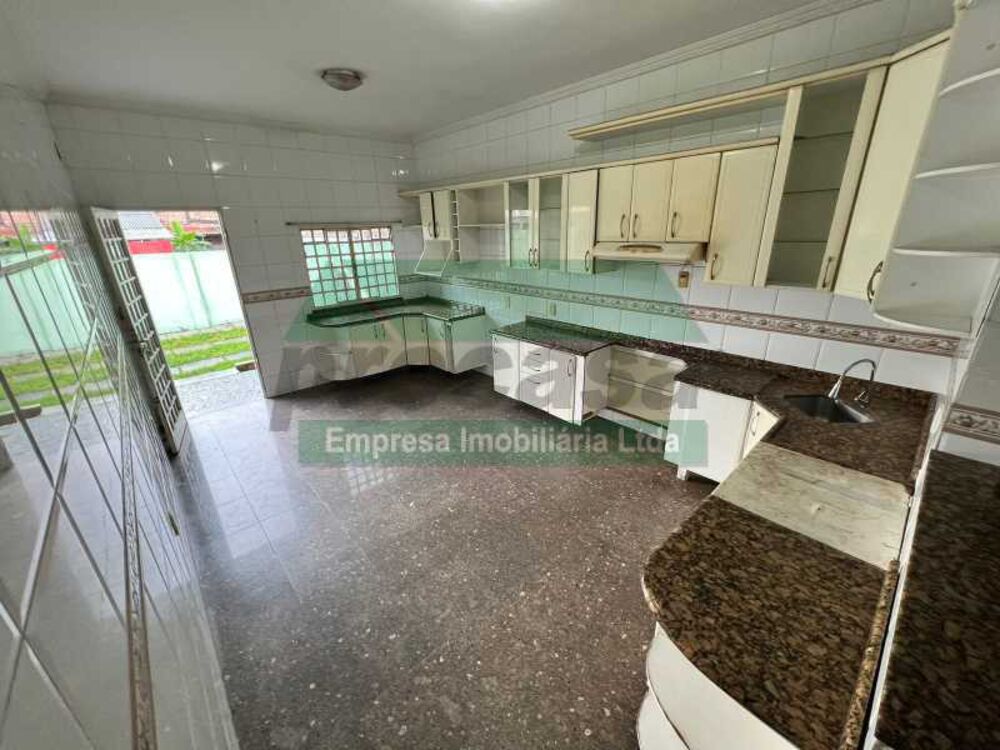 Casa à venda com 4 quartos, 612m² - Foto 3