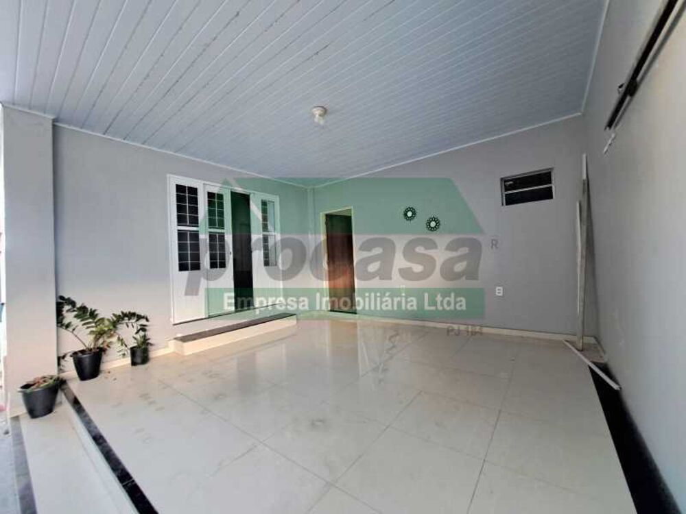 Casa à venda com 3 quartos, 450m² - Foto 1