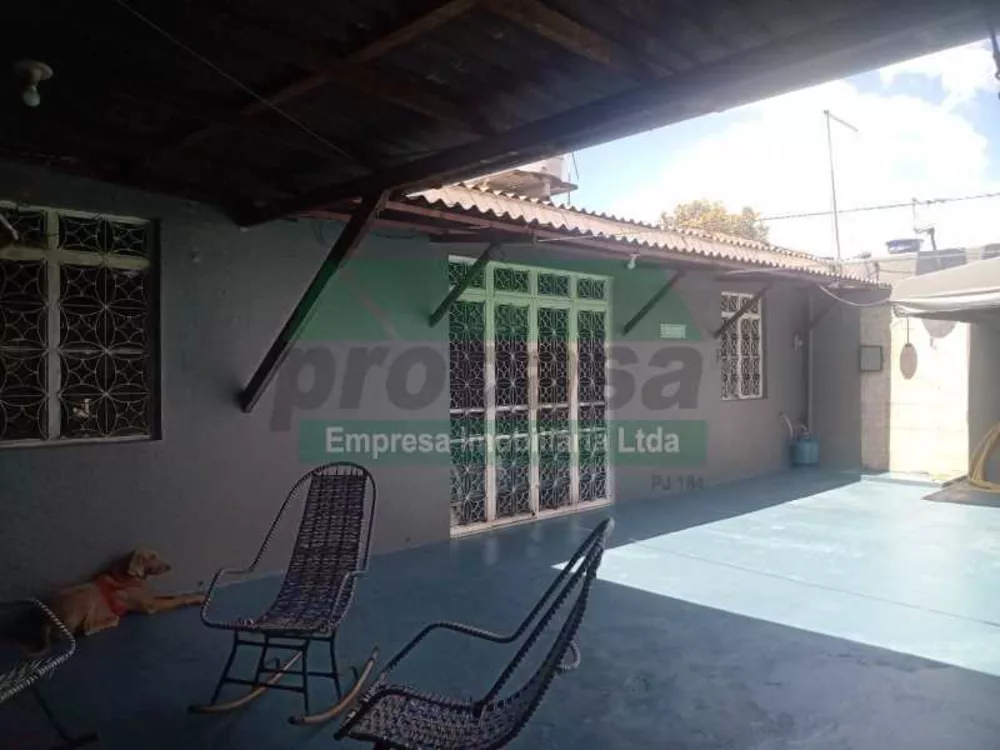 Casa à venda com 4 quartos, 300m² - Foto 4