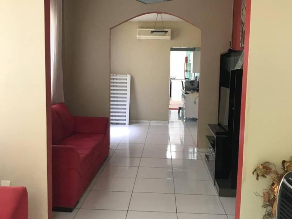 Casa Comercial à venda com 2 quartos, 100m² - Foto 1