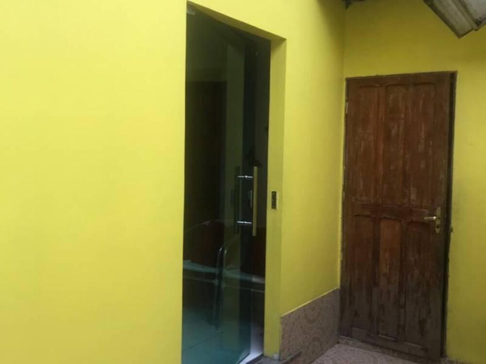 Casa Comercial à venda com 2 quartos, 100m² - Foto 3