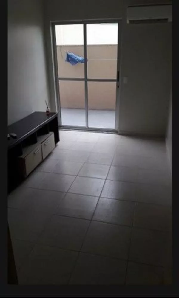 Apartamento à venda com 2 quartos, 70m² - Foto 4