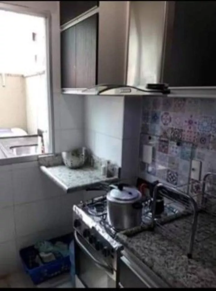 Apartamento à venda com 2 quartos, 70m² - Foto 2