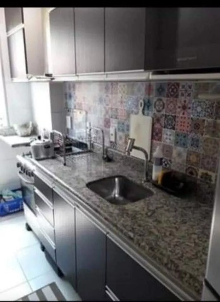 Apartamento à venda com 2 quartos, 70m² - Foto 1