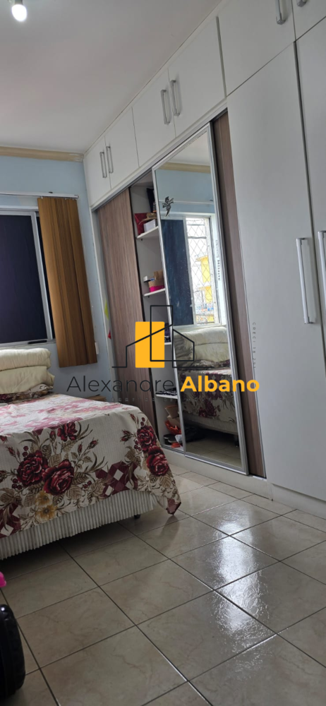 Apartamento à venda com 2 quartos, 61m² - Foto 2