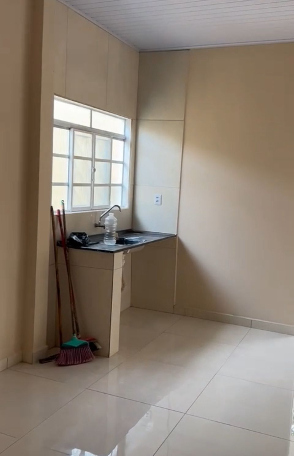 Casa à venda com 3 quartos, 100m² - Foto 12