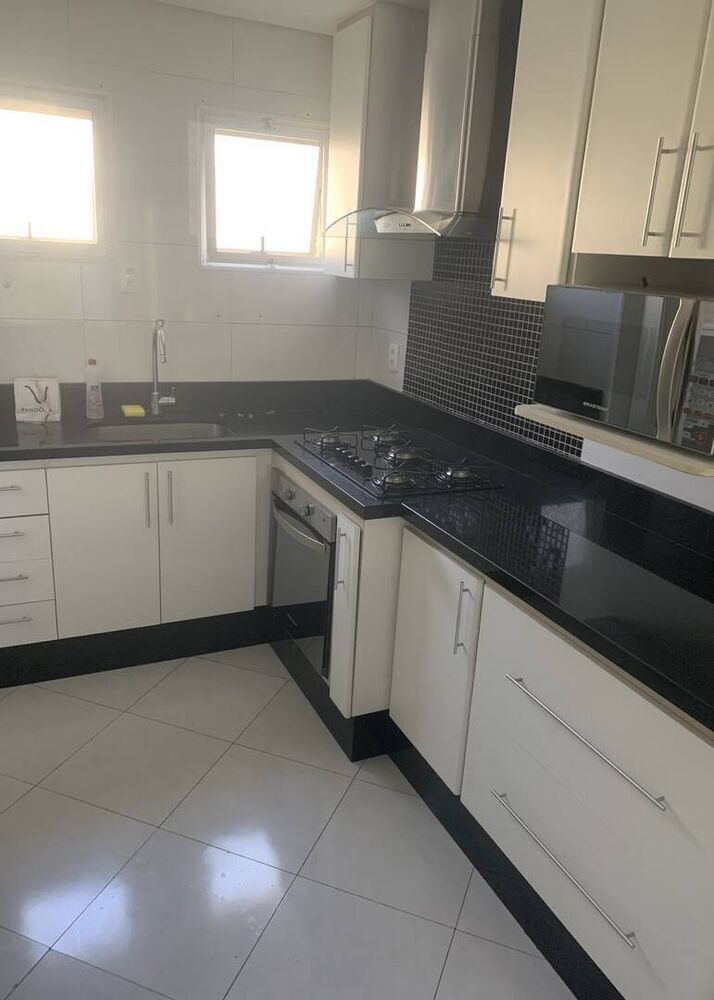Casa de Condomínio para alugar com 3 quartos, 125m² - Foto 1