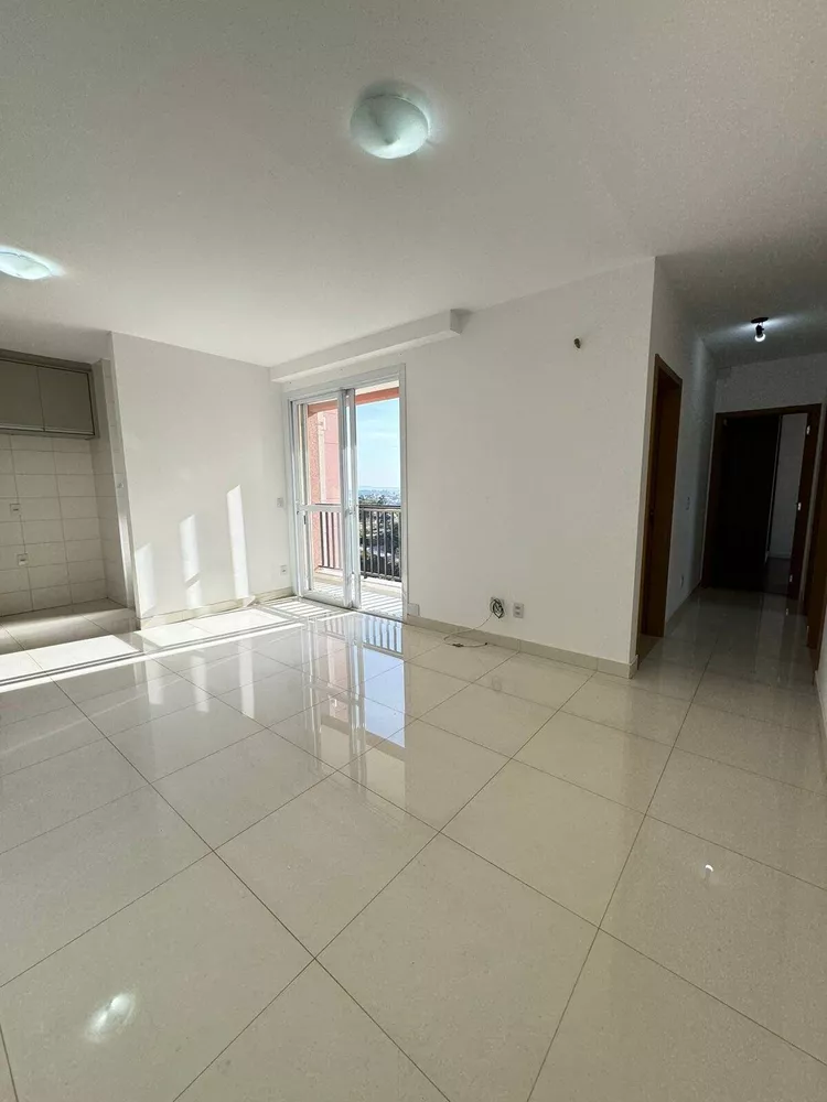 Apartamento para alugar com 3 quartos, 77m² - Foto 2