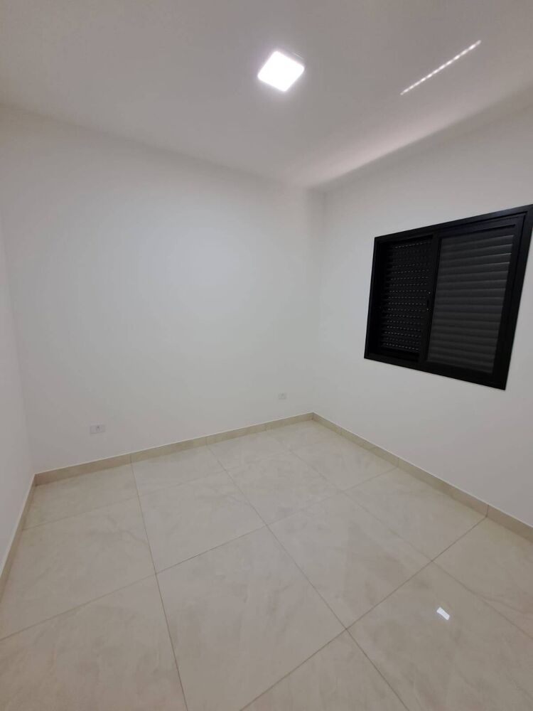 Casa de Condomínio à venda com 3 quartos, 250m² - Foto 3