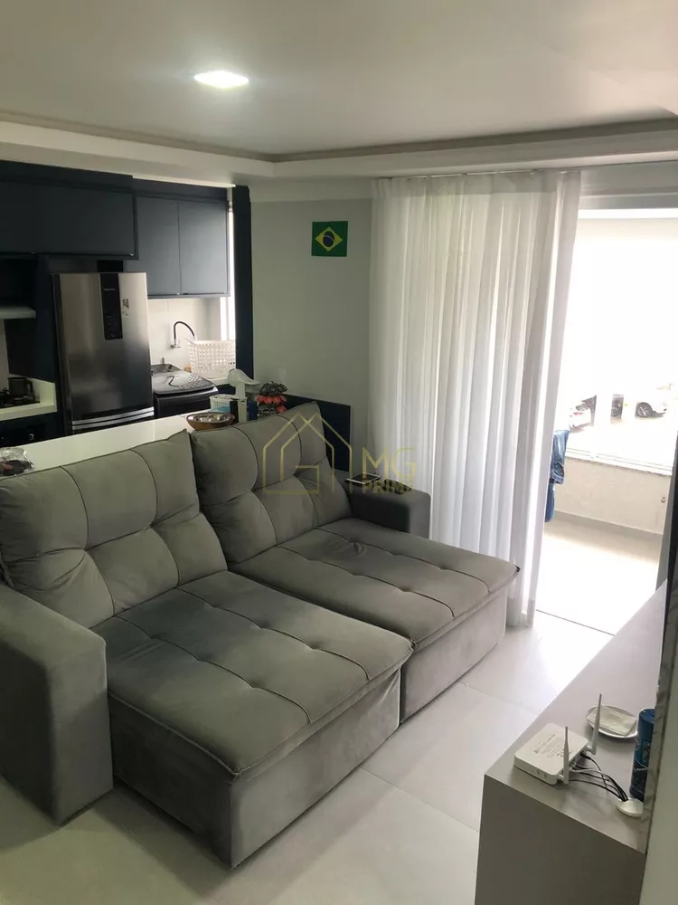 Apartamento à venda com 3 quartos, 140m² - Foto 3