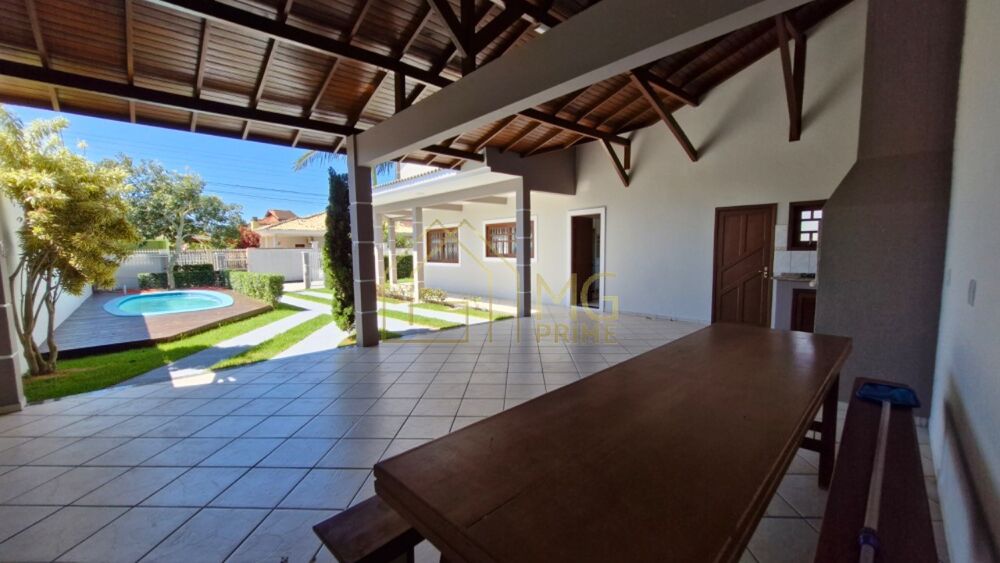 Casa à venda com 4 quartos, 240m² - Foto 3