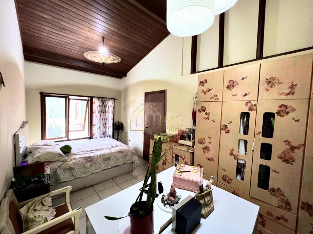 Casa, 4 quartos, 132 m² - Foto 1