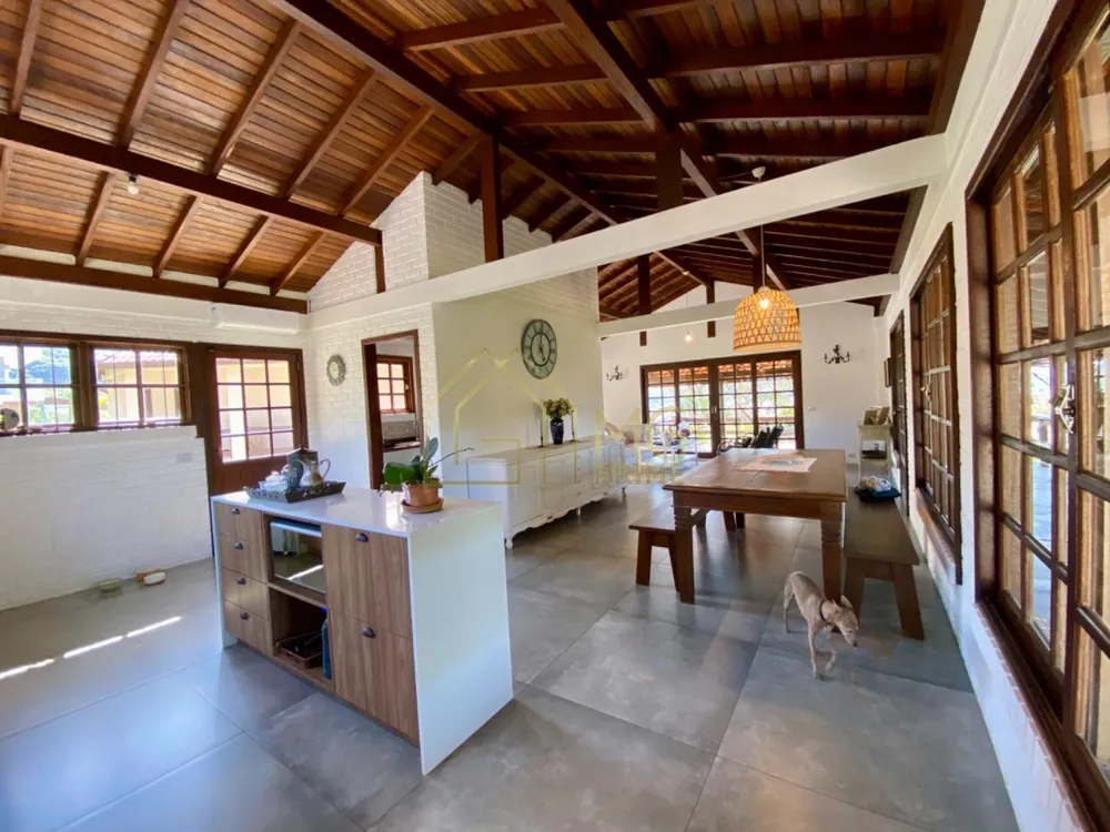 Casa, 3 quartos, 244 m² - Foto 1