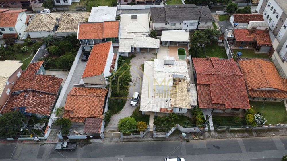 Casa, 4 quartos, 300 m² - Foto 1