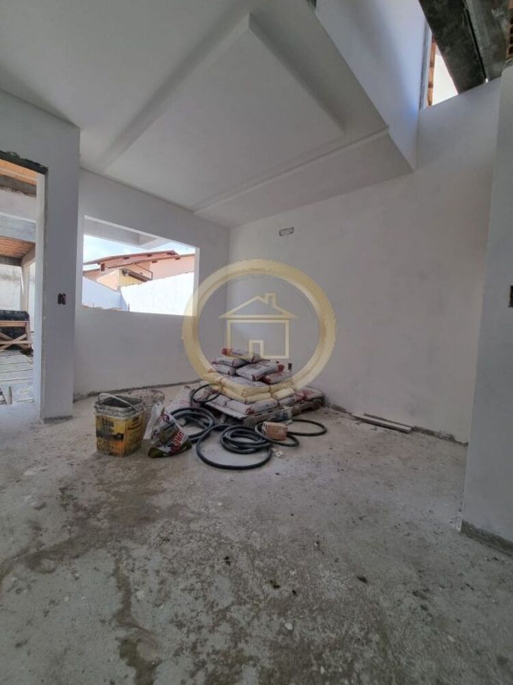 Casa à venda com 2 quartos, 73m² - Foto 3