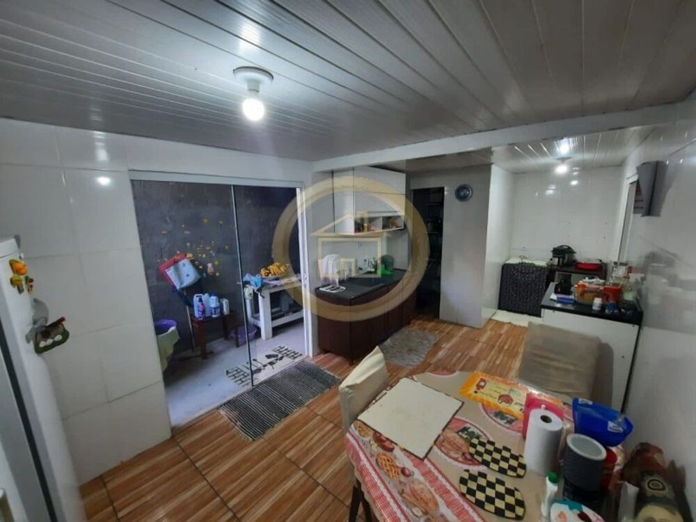 Casa à venda com 2 quartos, 48m² - Foto 2