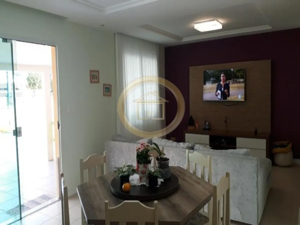 Casa, 5 quartos, 230 m² - Foto 2