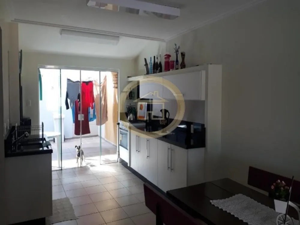 Casa, 5 quartos, 230 m² - Foto 4