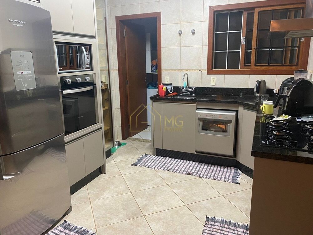 Casa, 3 quartos, 521 m² - Foto 1