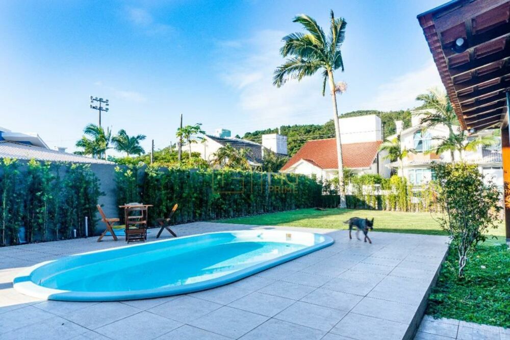 Casa à venda com 3 quartos, 243m² - Foto 7