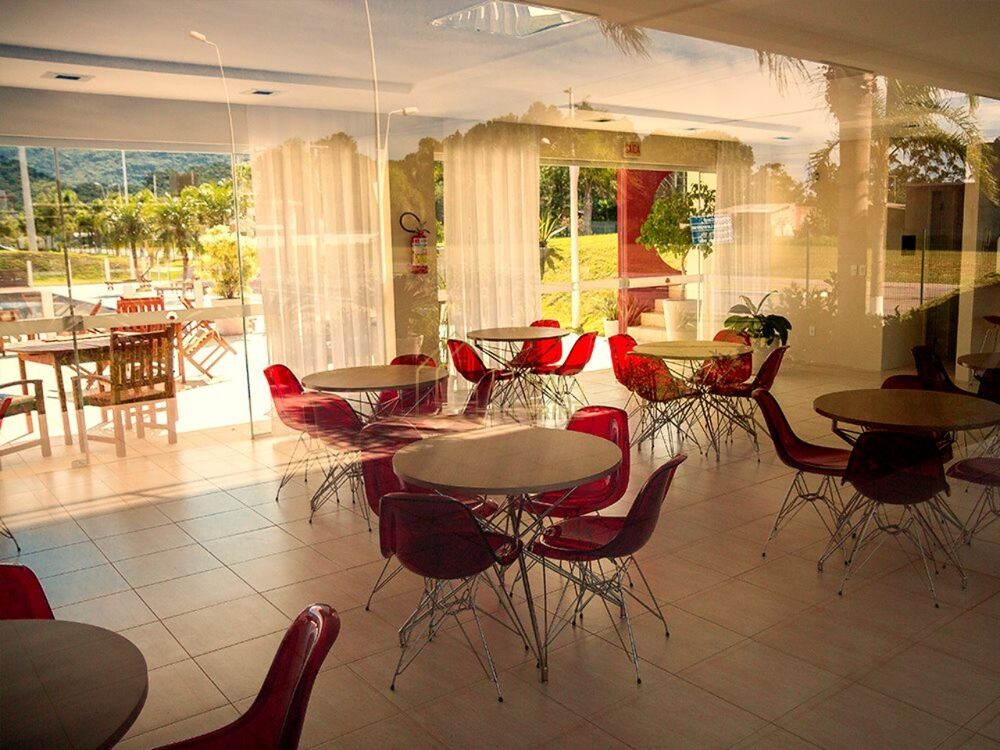 Casa à venda com 3 quartos, 150m² - Foto 4