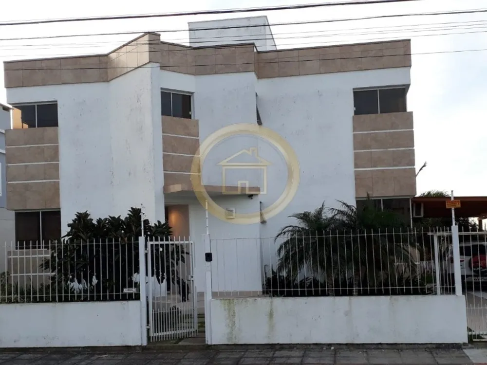 Casa, 3 quartos, 246 m² - Foto 1
