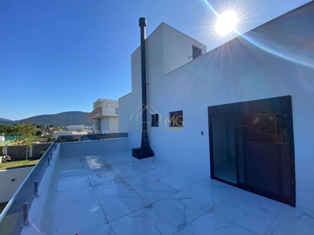Casa à venda com 3 quartos, 289m² - Foto 2