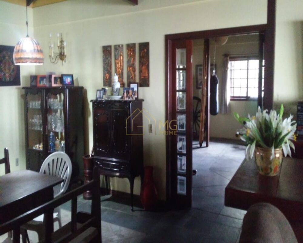 Casa à venda com 3 quartos, 285m² - Foto 4