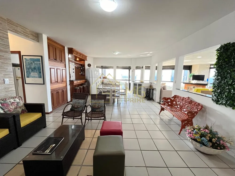 Cobertura, 4 quartos, 216 m² - Foto 2