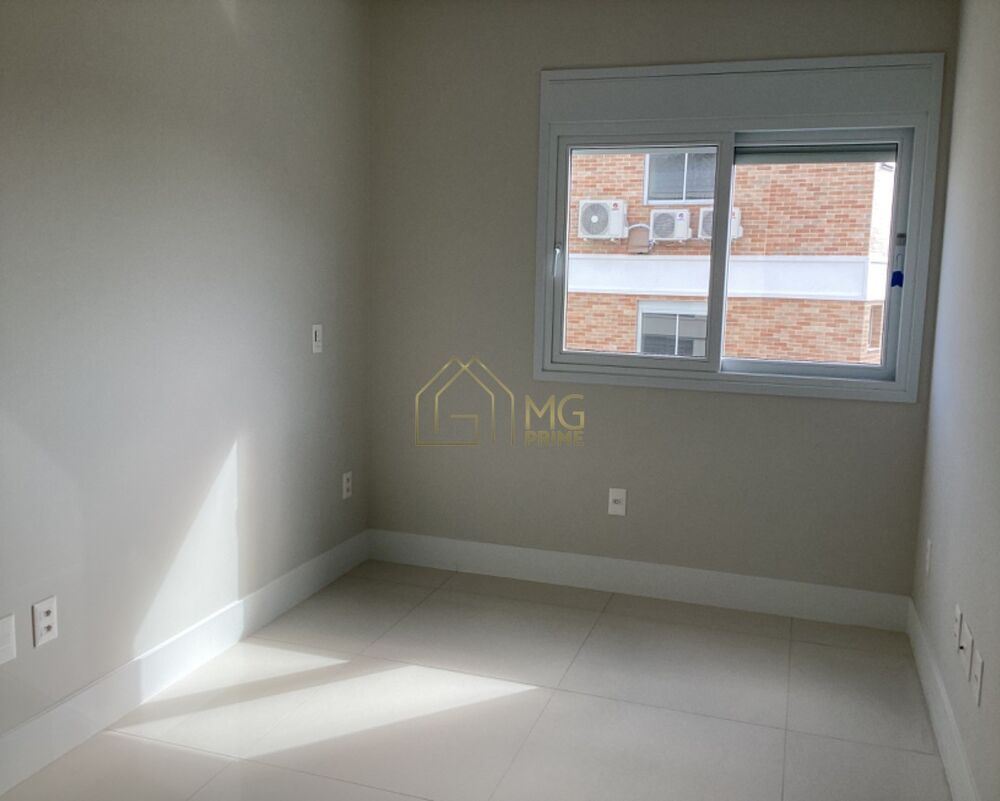 Apartamento à venda com 4 quartos, 223m² - Foto 3