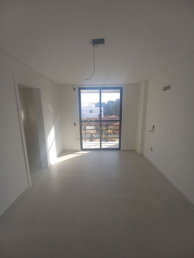 Casa à venda com 2 quartos, 90m² - Foto 10