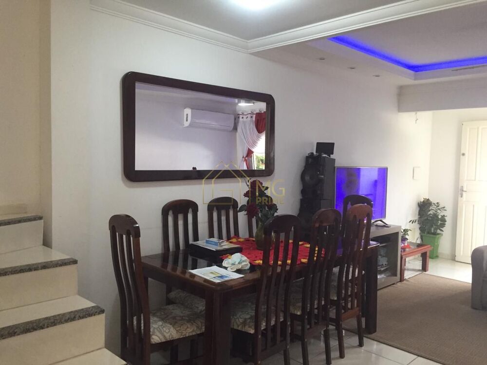 Casa à venda com 2 quartos, 84m² - Foto 1