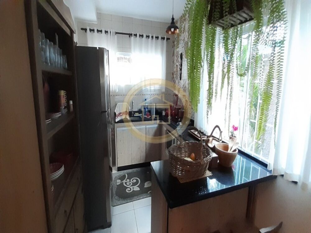 Casa, 3 quartos, 210 m² - Foto 1