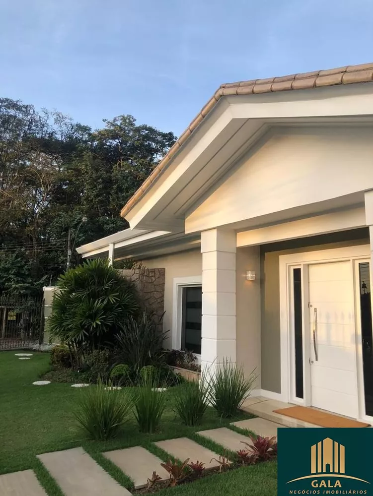 Casa à venda com 5 quartos, 382m² - Foto 1