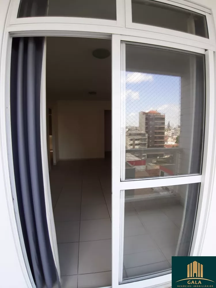 Apartamento à venda com 2 quartos, 70m² - Foto 2