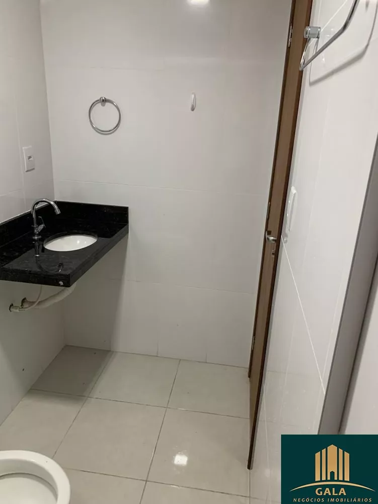 Apartamento à venda com 2 quartos, 62m² - Foto 4