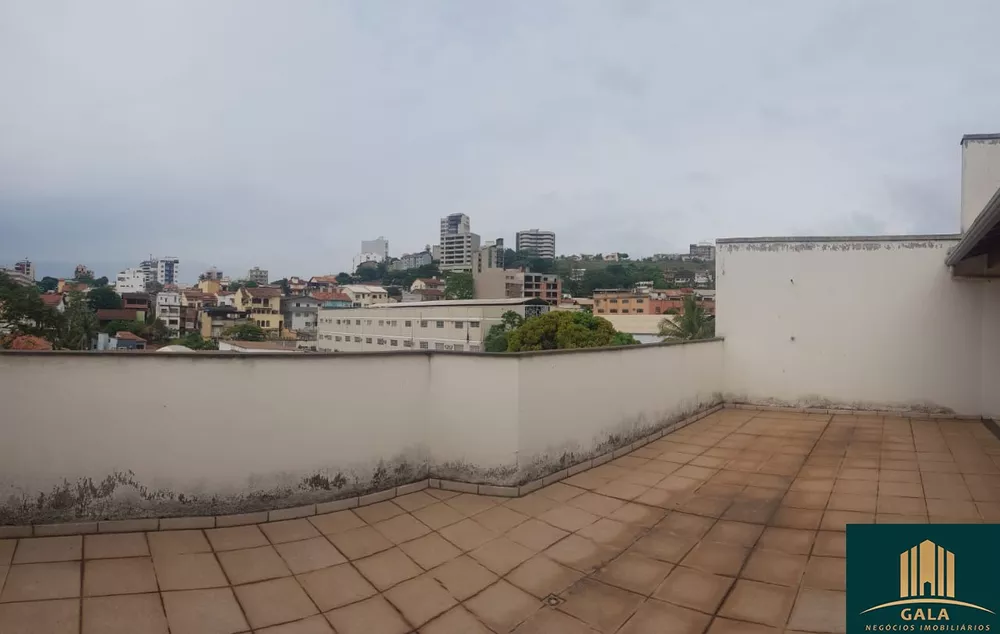 Casa à venda com 3 quartos, 200m² - Foto 1