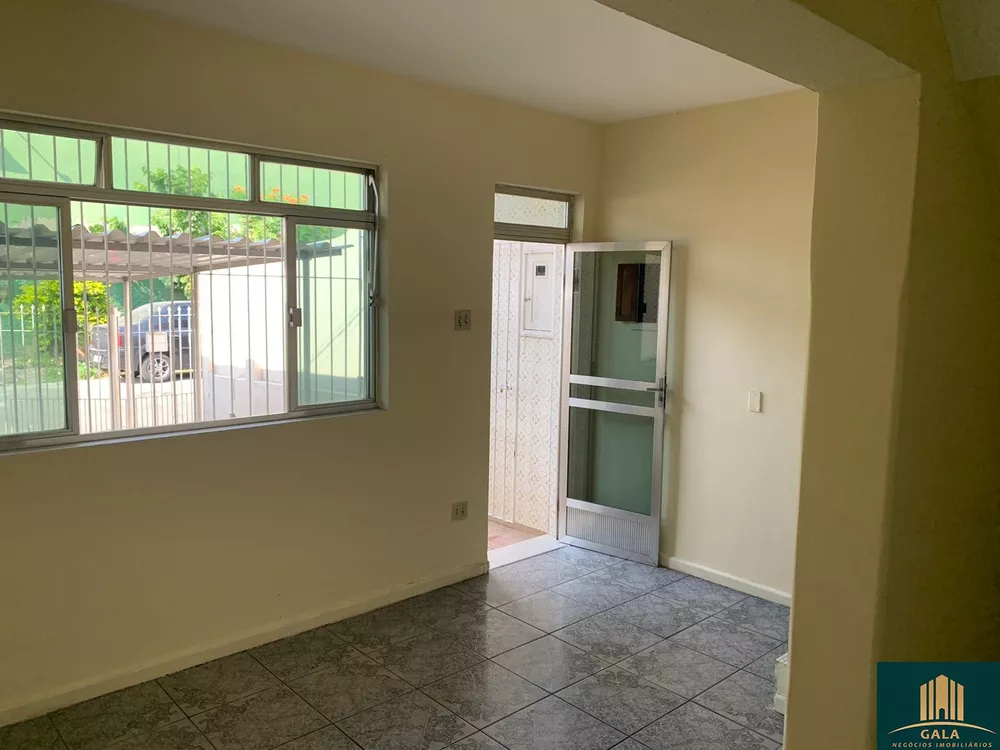 Casa à venda com 3 quartos, 80m² - Foto 4