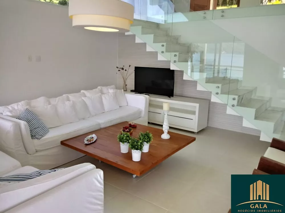 Casa à venda com 7 quartos, 1500m² - Foto 3