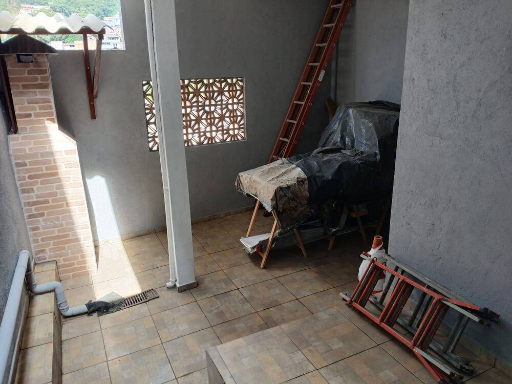 Casa à venda com 2 quartos, 170m² - Foto 2