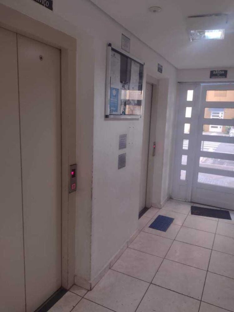 Apartamento à venda com 2 quartos, 50m² - Foto 2