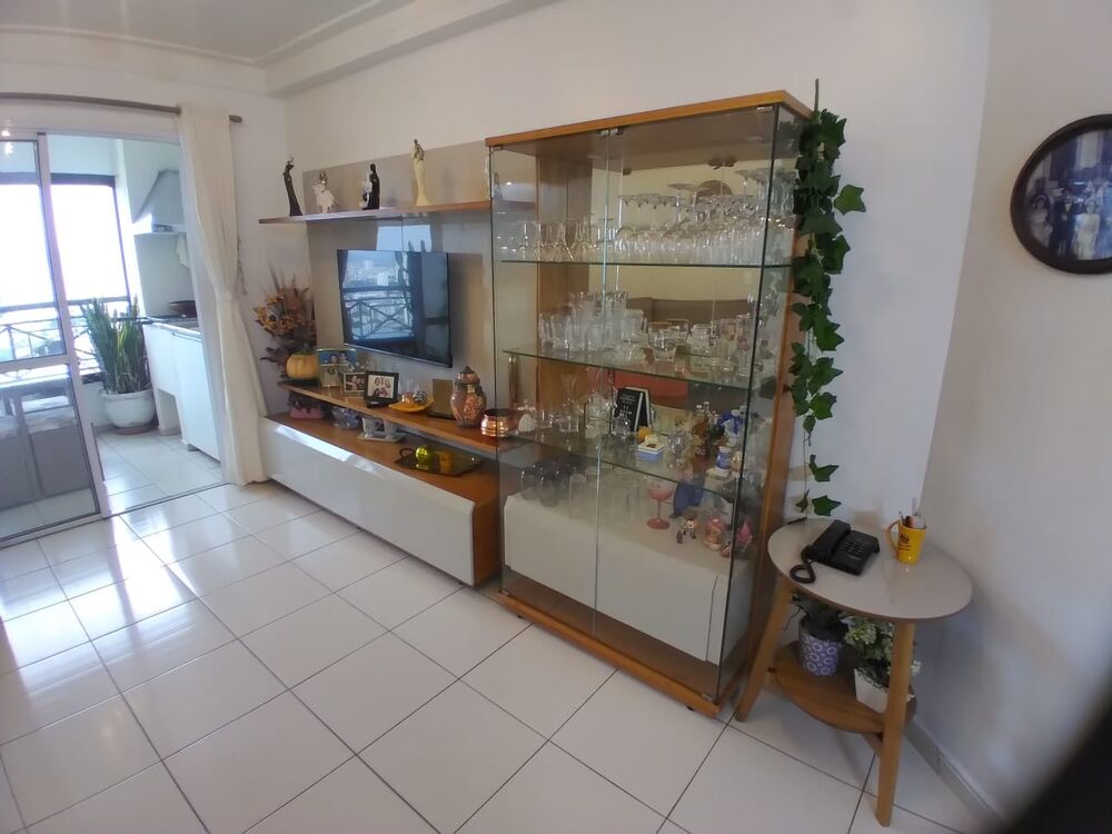 Apartamento à venda com 3 quartos, 82m² - Foto 2