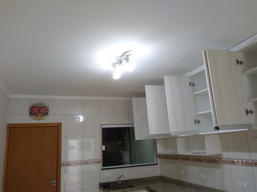 Sobrado à venda com 3 quartos, 132m² - Foto 1