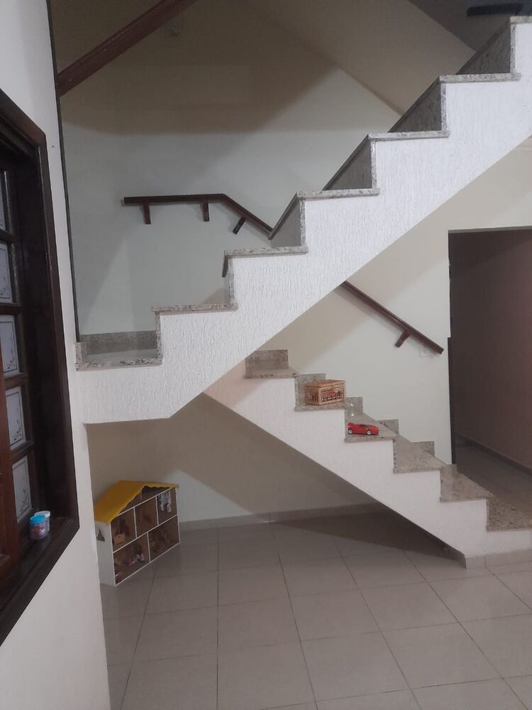 Sobrado à venda com 3 quartos, 252m² - Foto 2