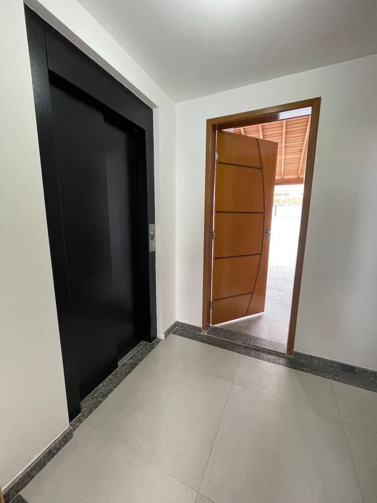 Apartamento à venda com 2 quartos, 94m² - Foto 2